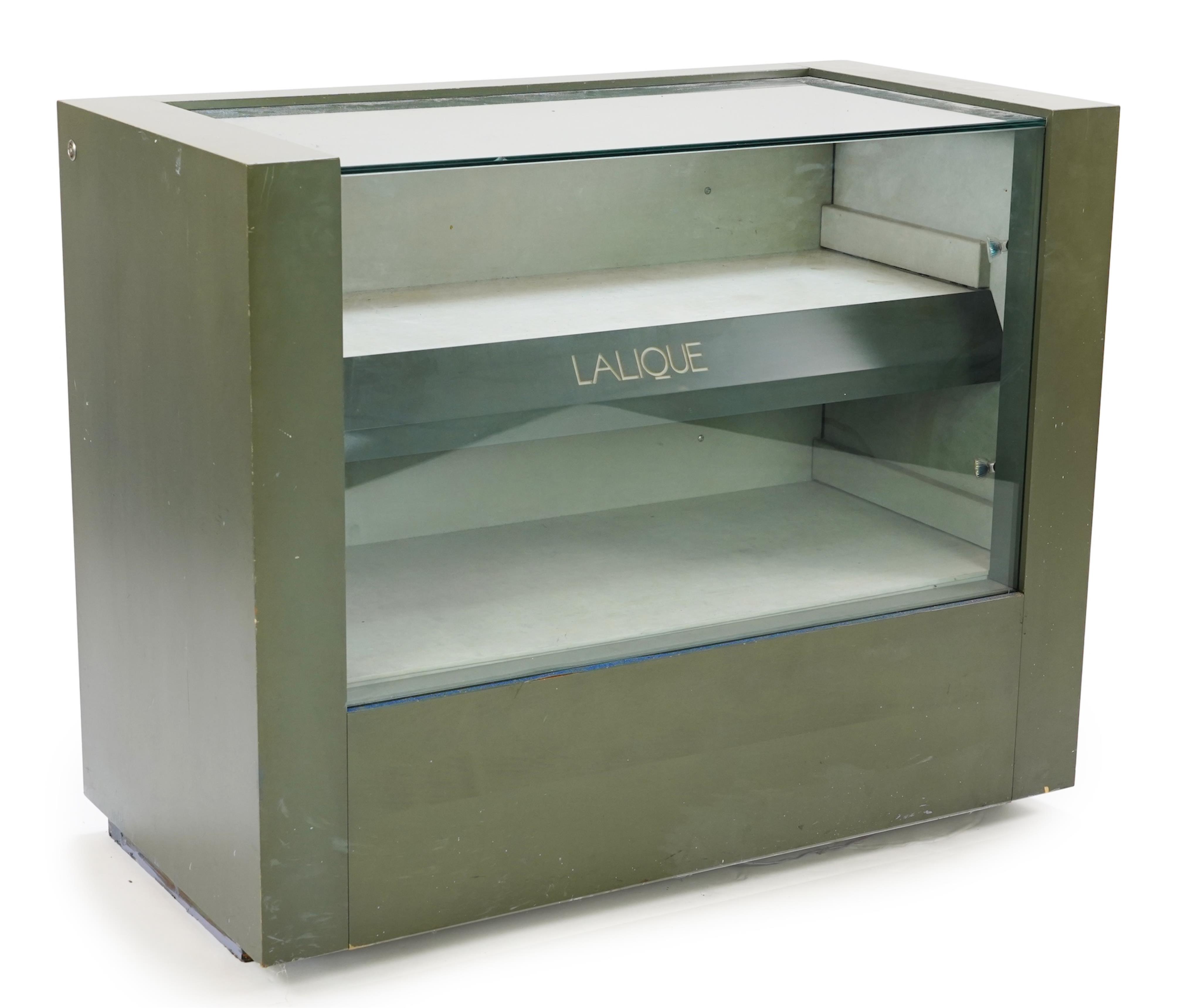 Lalique: A branded modern display cabinet